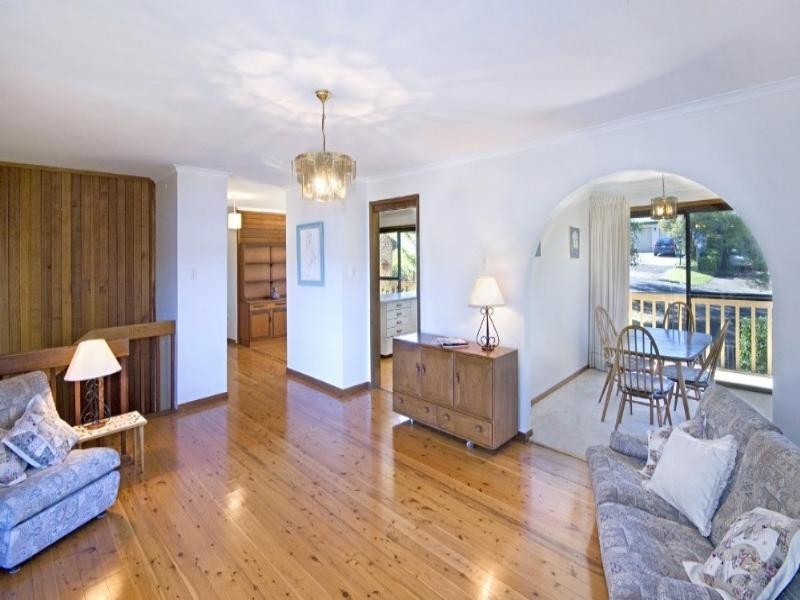 14 Coogee Road, Point Clare NSW 2250