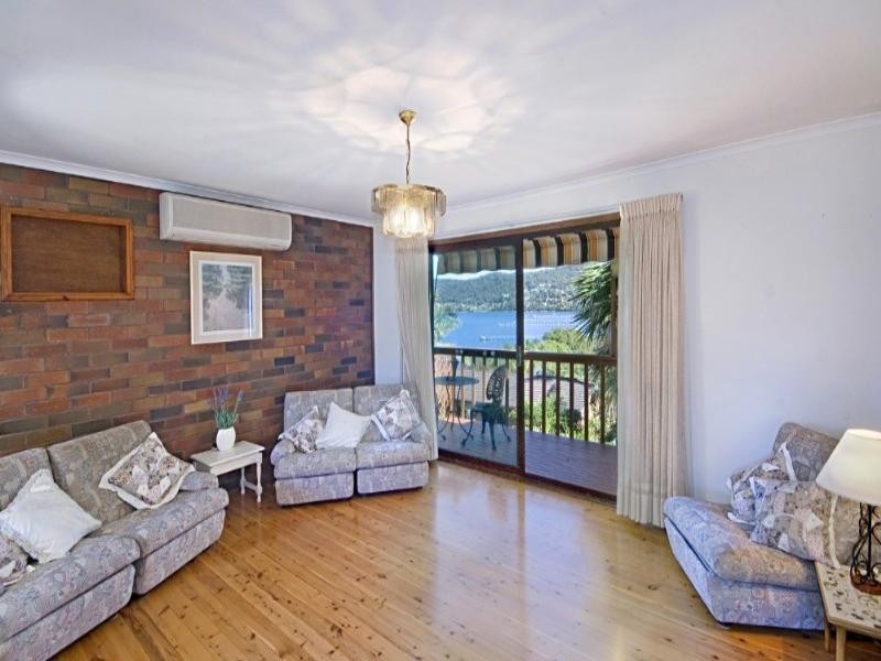 14 Coogee Road, Point Clare NSW 2250