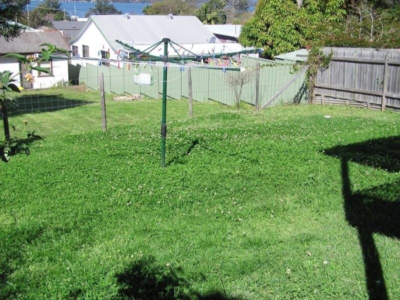 22 Hughes Street, Point Clare NSW 2250