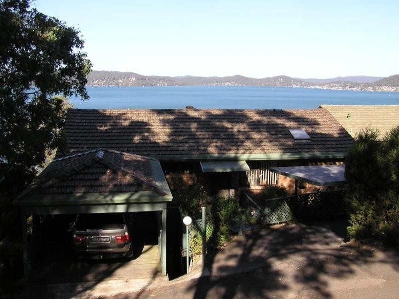 18 Sandstone Crescent, Tascott NSW 2250