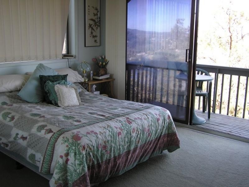 18 Sandstone Crescent, Tascott NSW 2250