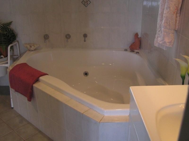 18 Sandstone Crescent, Tascott NSW 2250