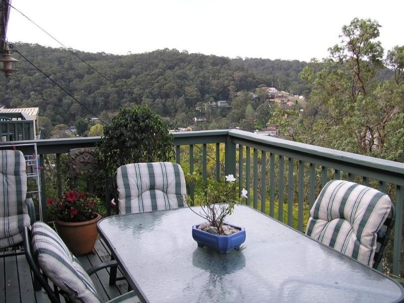 18 Sandstone Crescent, Tascott NSW 2250