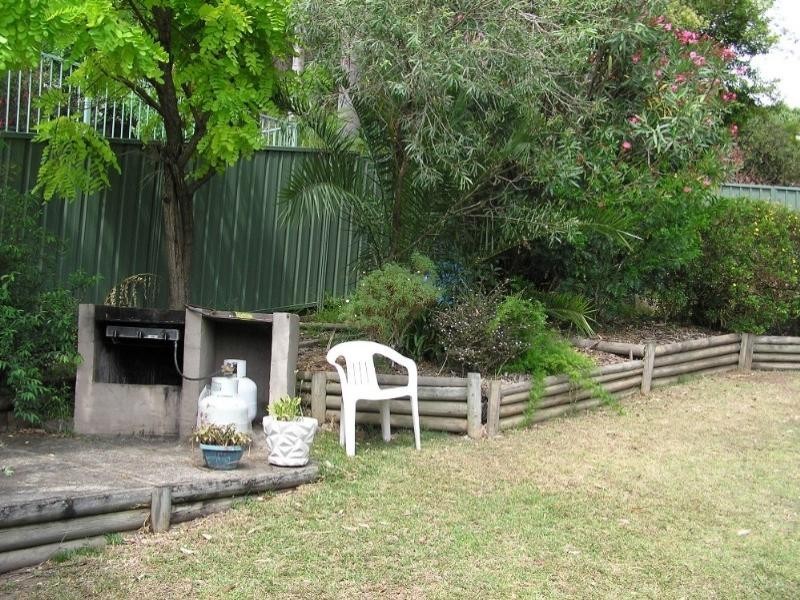 5 Lorraine Avenue, Point Clare NSW 2250