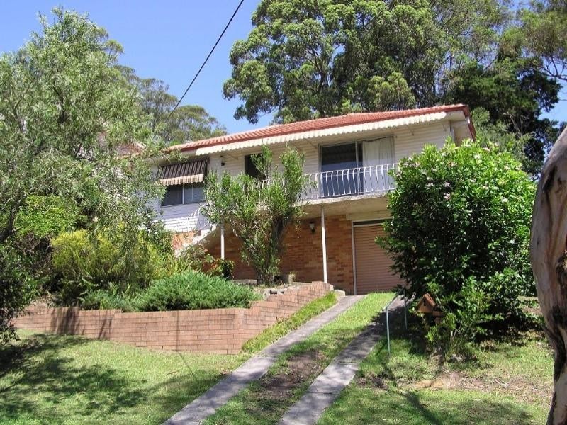3 Lorraine Avenue, Point Clare NSW 2250