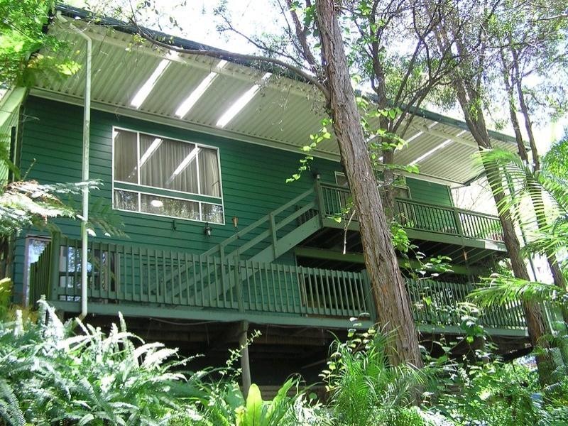 15 Coral Tree Place, Point Clare NSW 2250