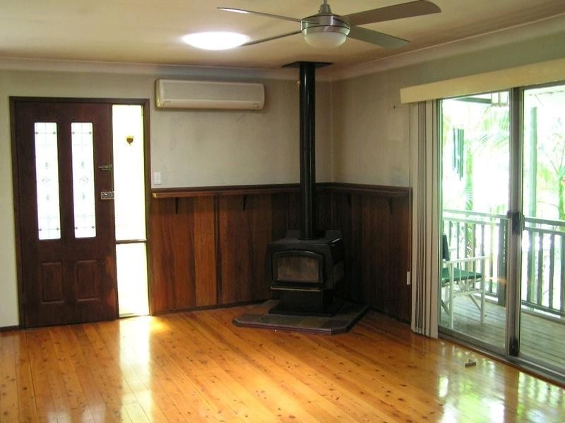 15 Coral Tree Place, Point Clare NSW 2250