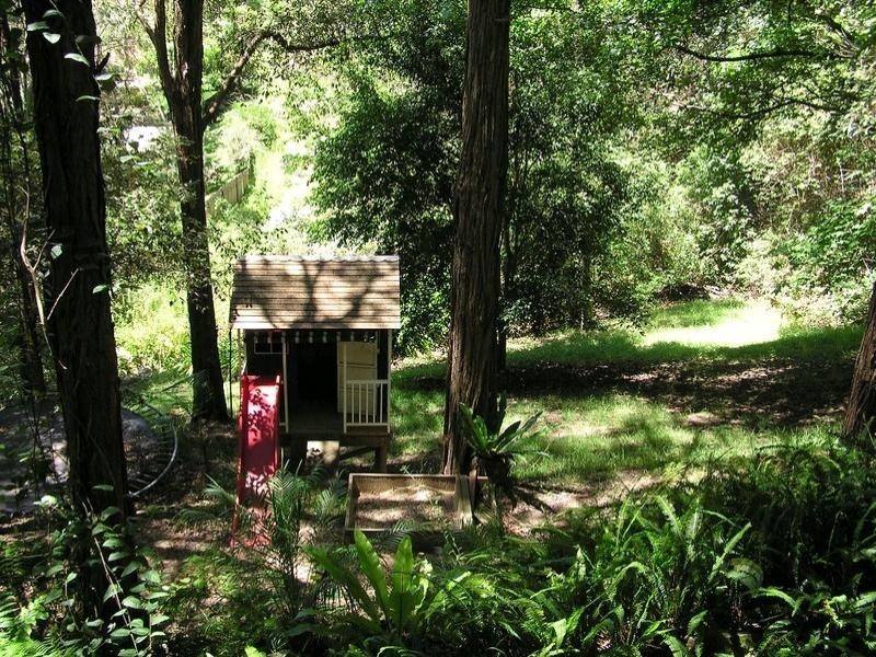 15 Coral Tree Place, Point Clare NSW 2250