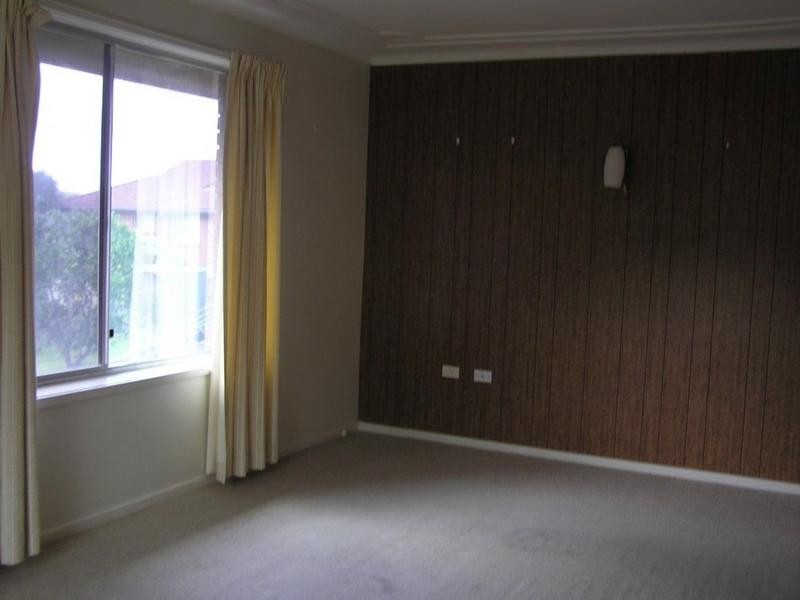 16 Sunnyside Avenue, Point Clare NSW 2250