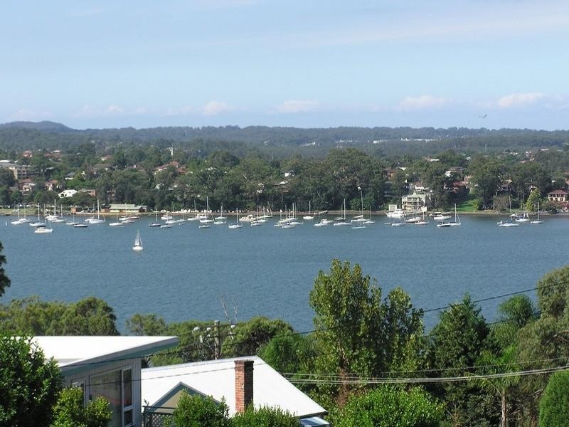 9 Penang Street, Point Clare NSW 2250