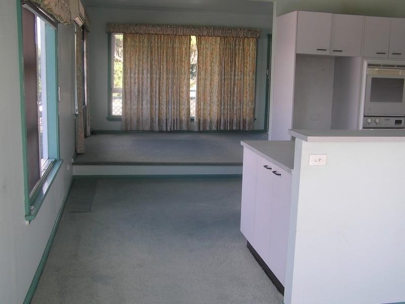 9 Penang Street, Point Clare NSW 2250