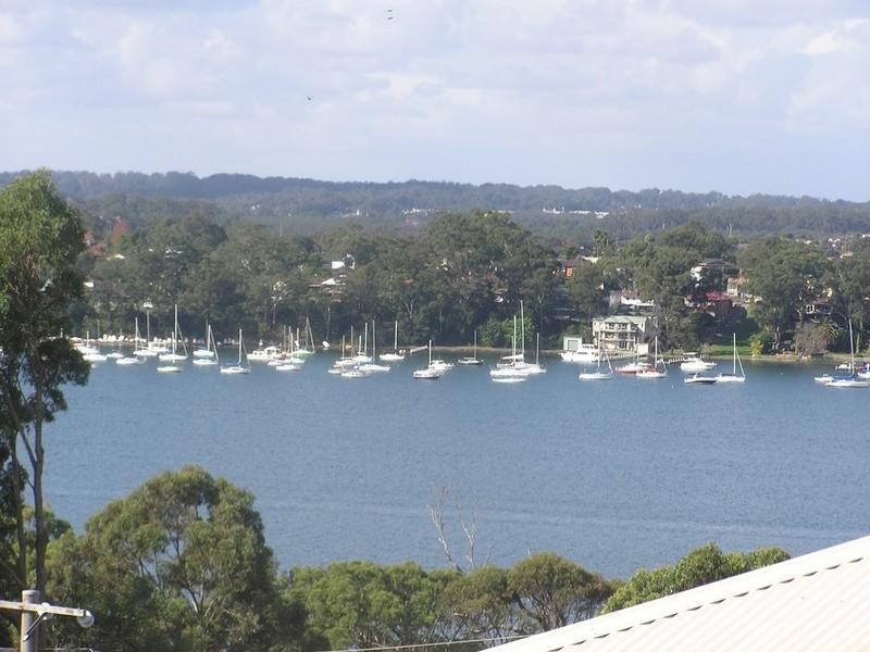 9 Penang Street, Point Clare NSW 2250