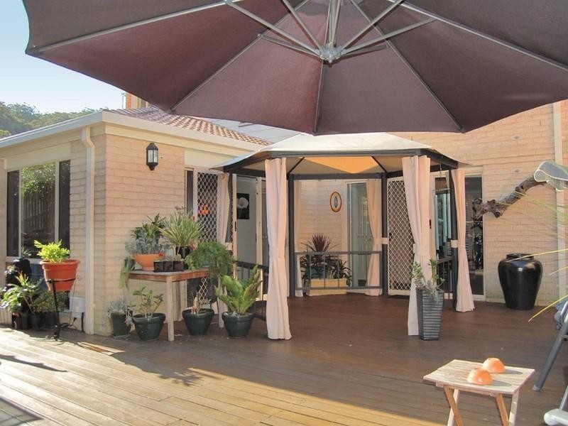 3 Wixstead Close, Point Clare NSW 2250