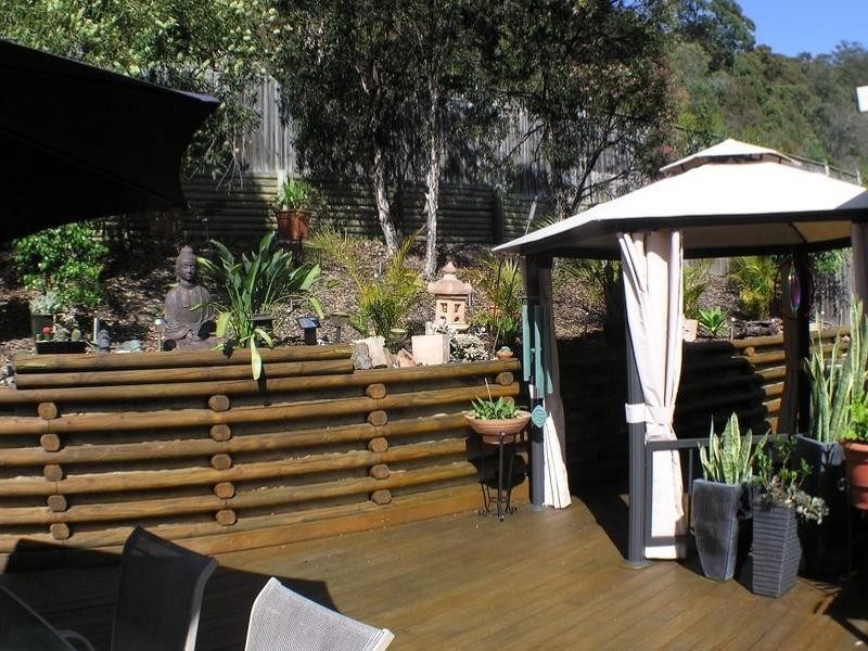 3 Wixstead Close, Point Clare NSW 2250