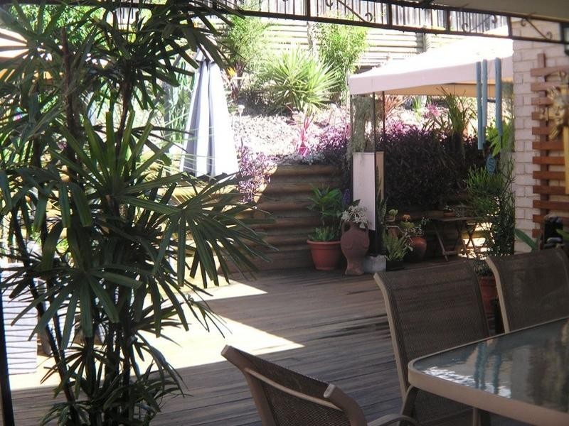 3 Wixstead Close, Point Clare NSW 2250