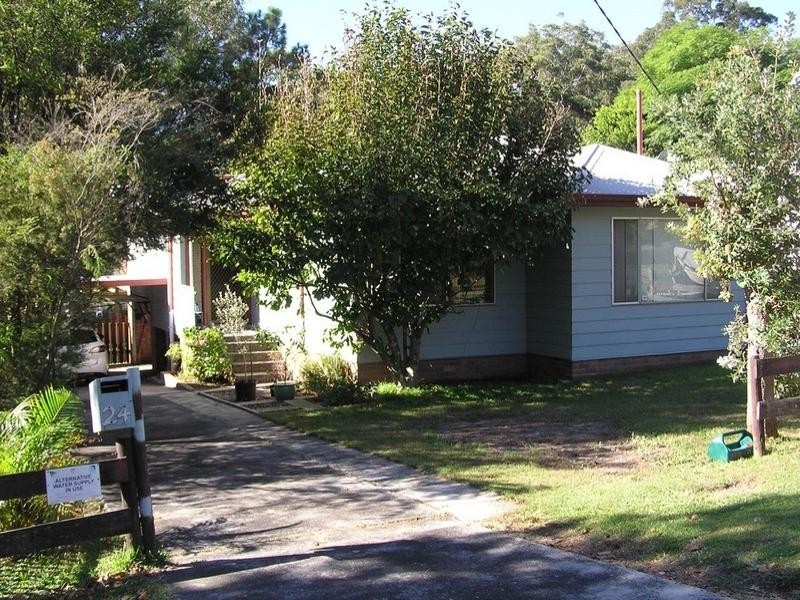 24 Grace Avenue, Point Clare NSW 2250