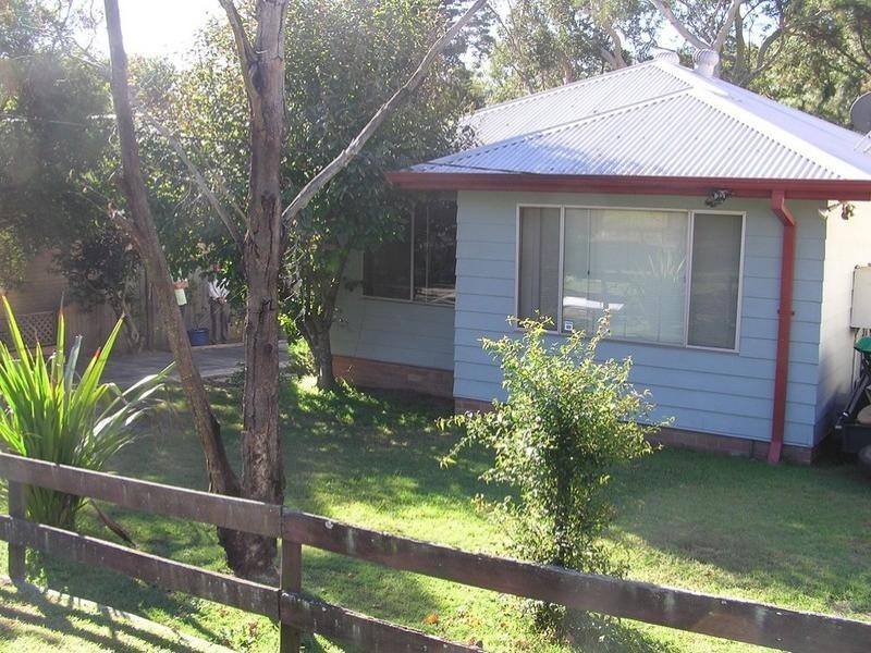 24 Grace Avenue, Point Clare NSW 2250