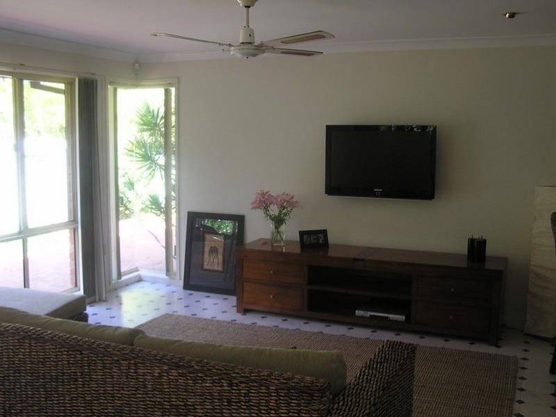 80 Singleton Road, Point Clare NSW 2250