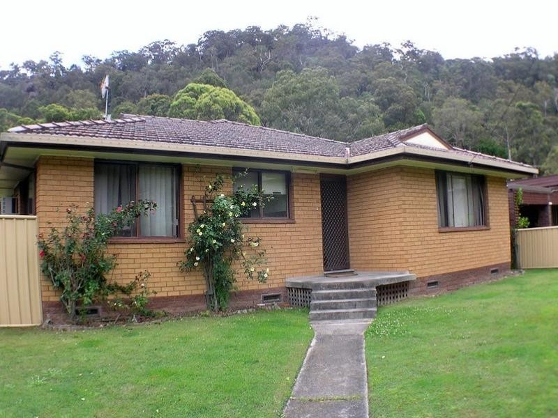 42 Blue Waters Parade, Tascott NSW 2250