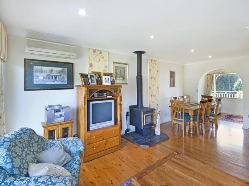 61 Bayline Drive, Point Clare NSW 2250