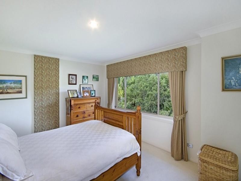 61 Bayline Drive, Point Clare NSW 2250
