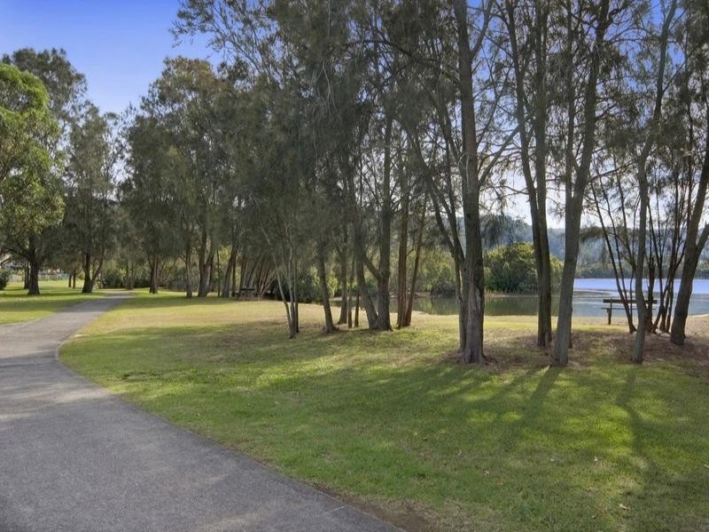 61 Bayline Drive, Point Clare NSW 2250