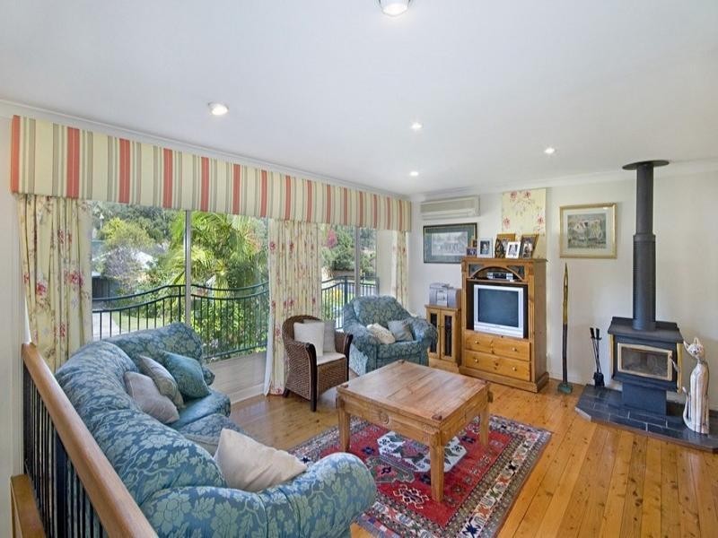 61 Bayline Drive, Point Clare NSW 2250