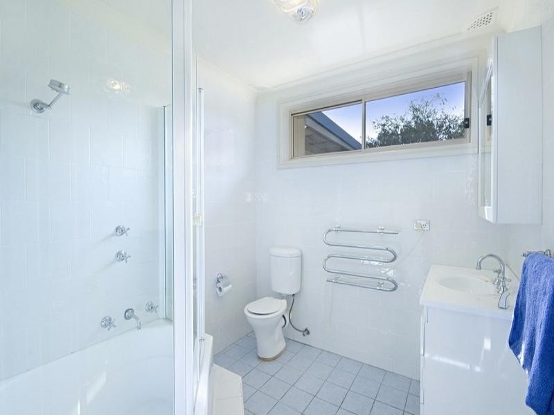 61 Bayline Drive, Point Clare NSW 2250