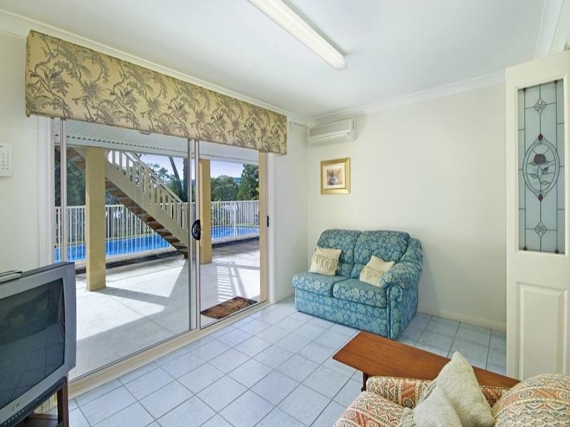 61 Bayline Drive, Point Clare NSW 2250