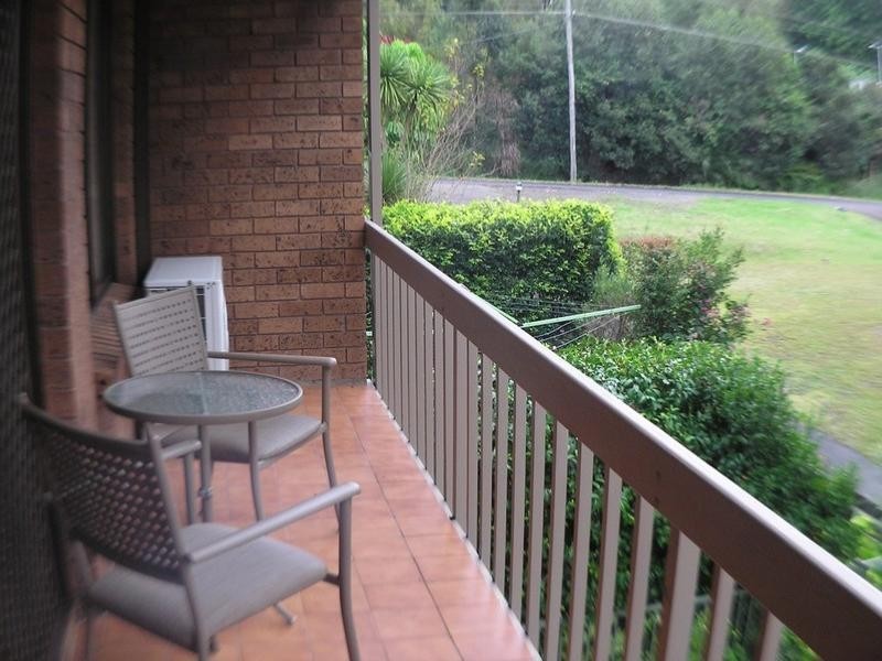 4/17 Kurrawa Avenue, Point Clare NSW 2250