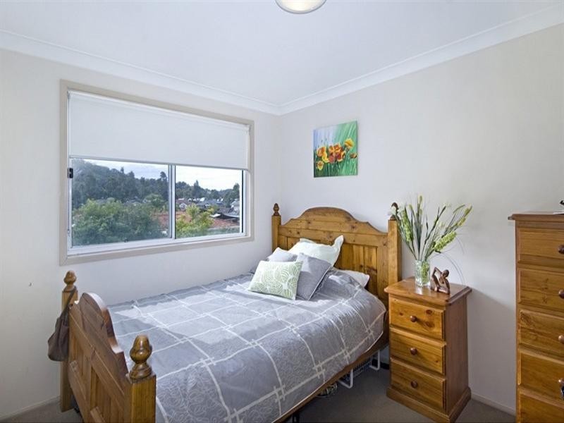 21 Manooka Road, Point Clare NSW 2250