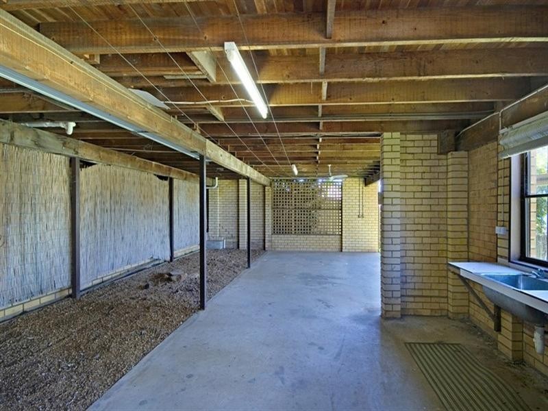 37 Coogee Road, Point Clare NSW 2250