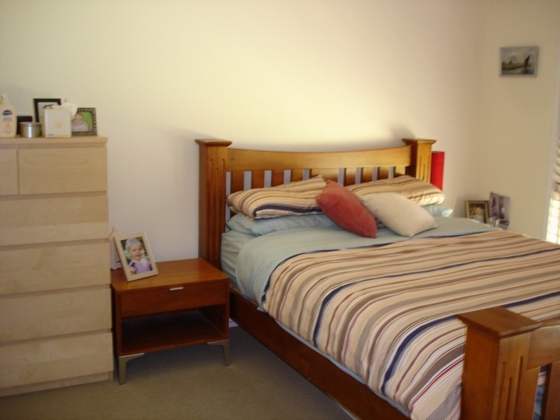 19 Henman Close, Point Clare NSW 2250