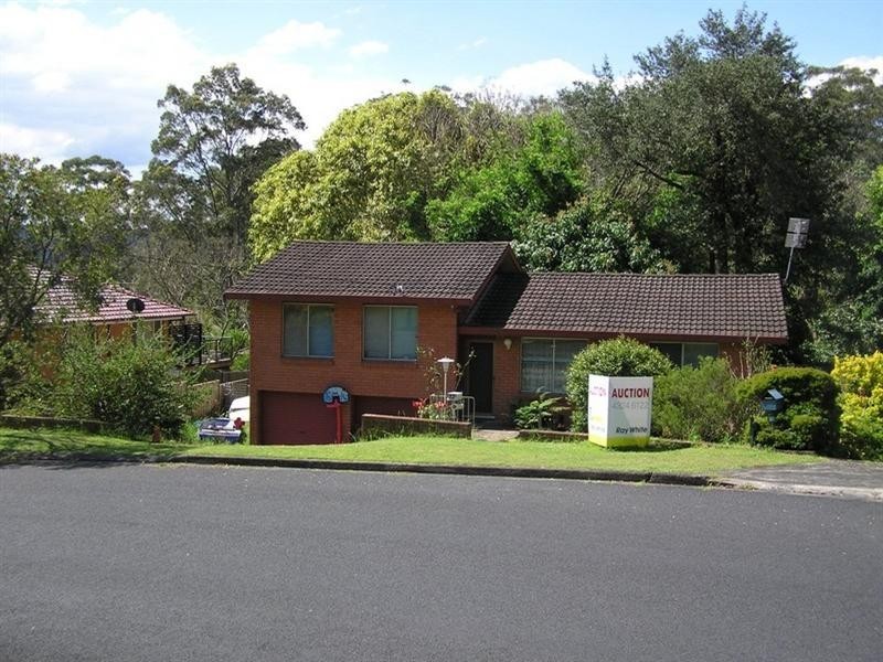 12 Grace Avenue, Point Clare NSW 2250