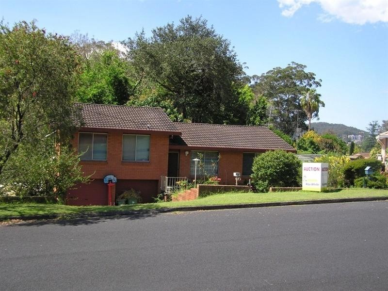 12 Grace Avenue, Point Clare NSW 2250