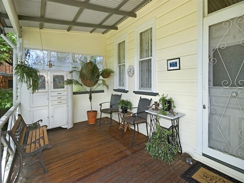 15 Alukea Avenue, Point Clare NSW 2250