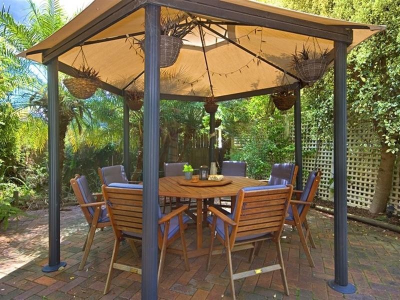 15 Alukea Avenue, Point Clare NSW 2250