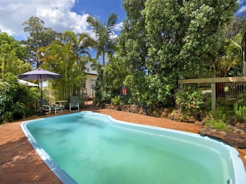 15 Alukea Avenue, Point Clare NSW 2250