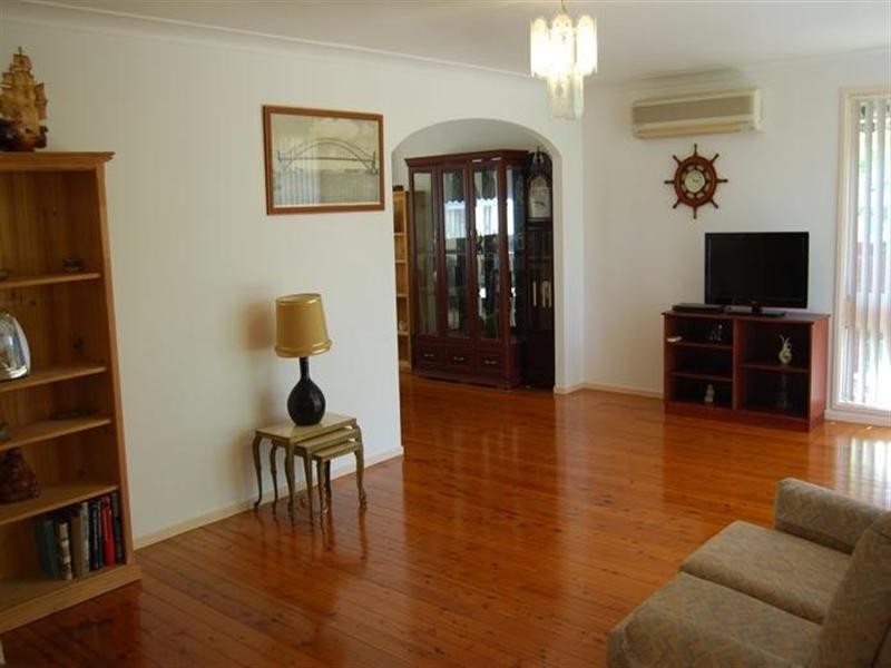 40 Bayline Drive, Point Clare NSW 2250
