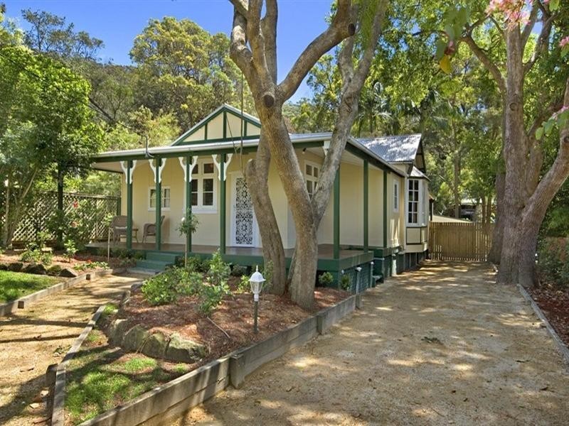 25 Takari Avenue, Point Clare NSW 2250