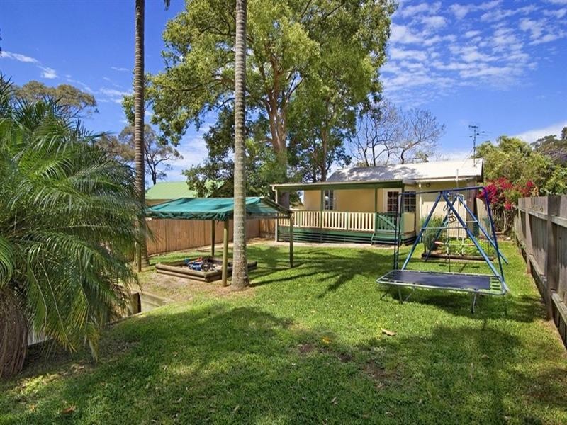 25 Takari Avenue, Point Clare NSW 2250