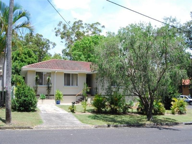 25 Grace Avenue, Point Clare NSW 2250