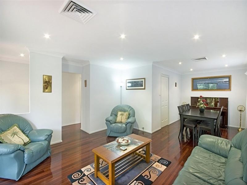 39 Singleton Road, Point Clare NSW 2250