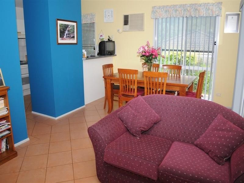 10 Oxley Place, Point Clare NSW 2250