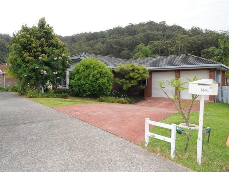 10 Oxley Place, Point Clare NSW 2250