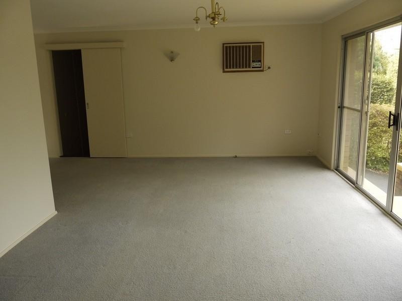 48 Sandstone Crescent, Tascott NSW 2250