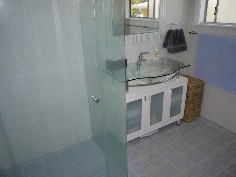 17 Sunnyside Avenue, Point Clare NSW 2250