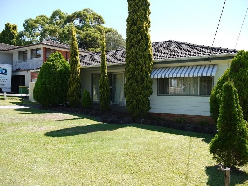 17 Sunnyside Avenue, Point Clare NSW 2250