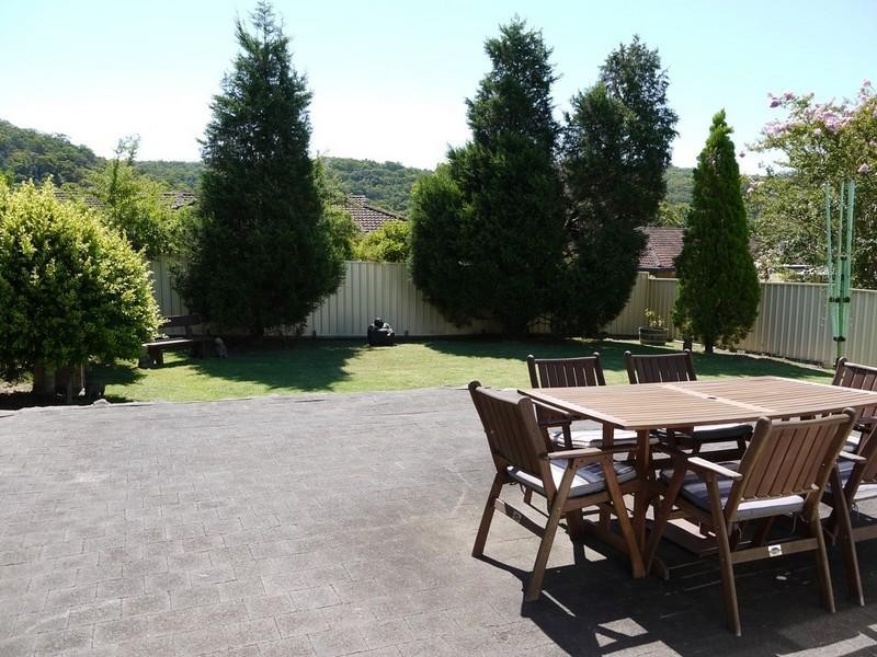 17 Sunnyside Avenue, Point Clare NSW 2250