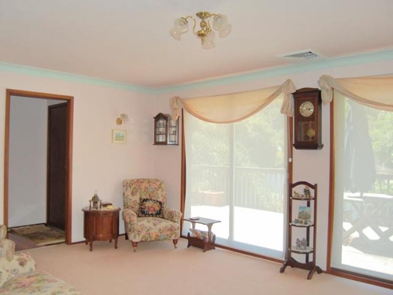 62 Melaleuca Crescent, Tascott NSW 2250